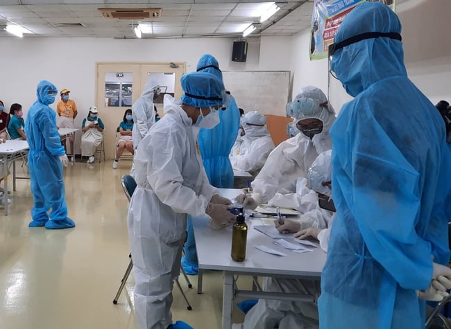 Tin hot Hà Nội hôm nay 29/6: Tuyển thẳng học sinh diện F0, F1 vào lớp 10; Yêu cầu tiêm vắc xin cho công nhân - Ảnh 3.
