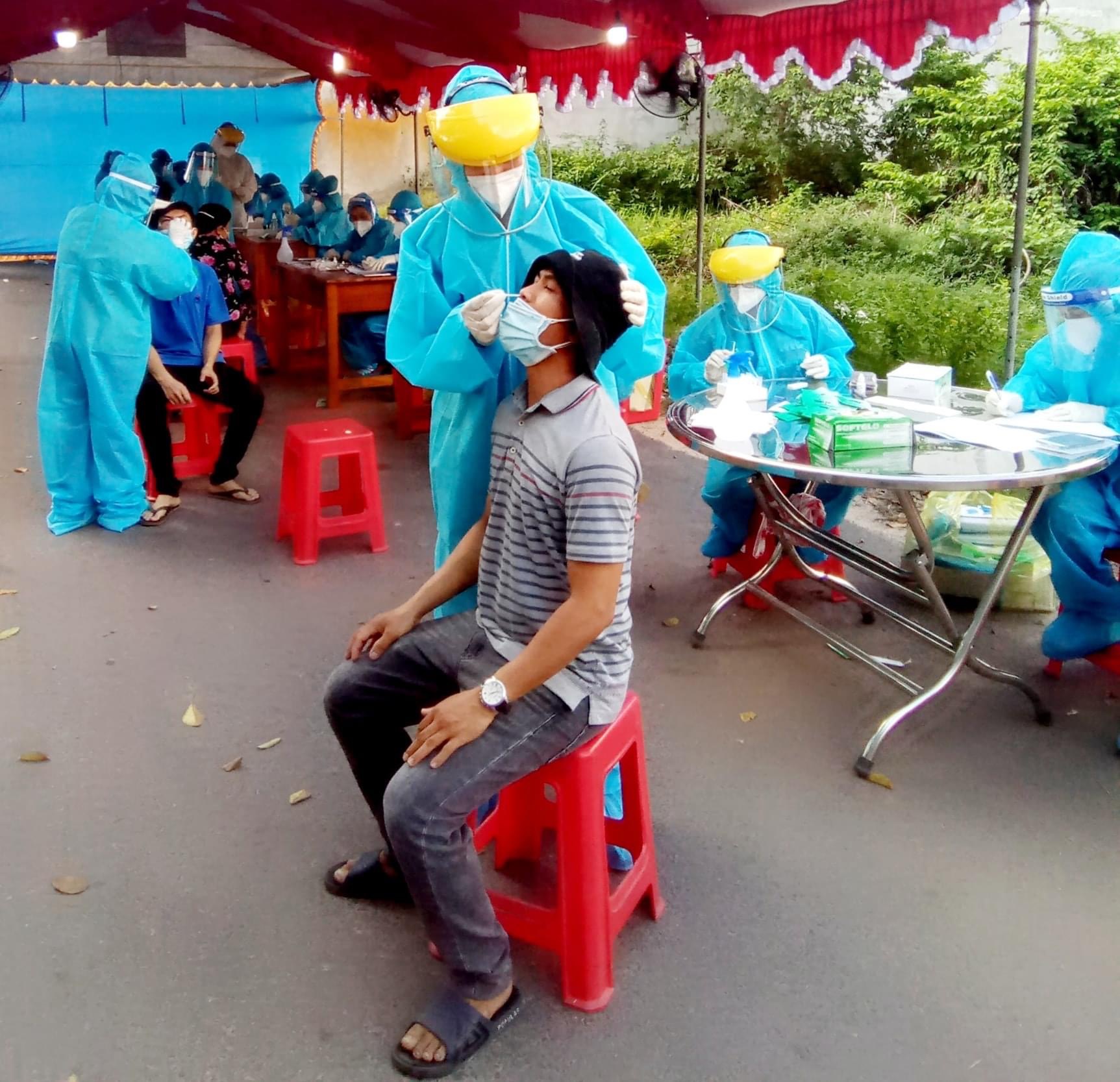 Khẩn trương chặn đứng dịch Covid-19 tại Bình Dương - Ảnh 3.