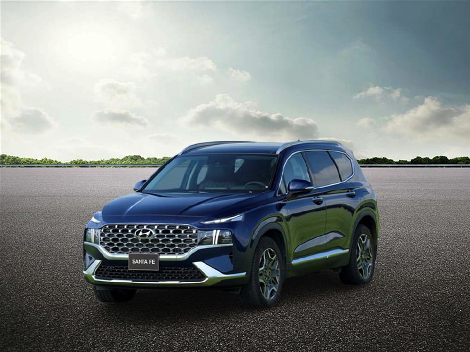 Hyundai SantaFe hay Toyota Fortuner sẽ giành ngôi vương SUV 7 chỗ? - Ảnh 2.