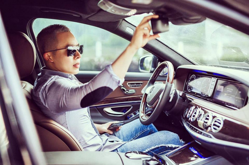 Xe sang Maybach S500 của &quot;ông bầu&quot; Vũ Khắc Tiệp có gì đặc biệt? - Ảnh 1.