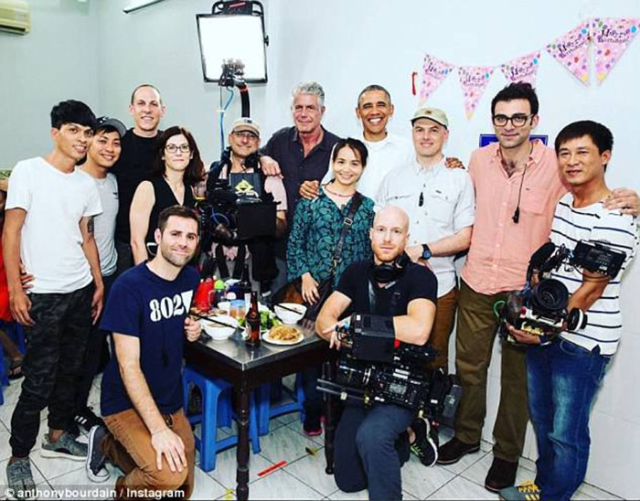 Siêu đầu bếp Anthony Bourdain tiếp tục truyền cảm hứng du lịch với dấu ấn Việt Nam - Ảnh 2.