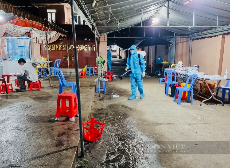 Bà Rịa – Vũng Tàu: Xét nghiệm cho tiểu thương, nghiệp đoàn bốc xếp, tài xế, ra sức dập dịch - Ảnh 4.