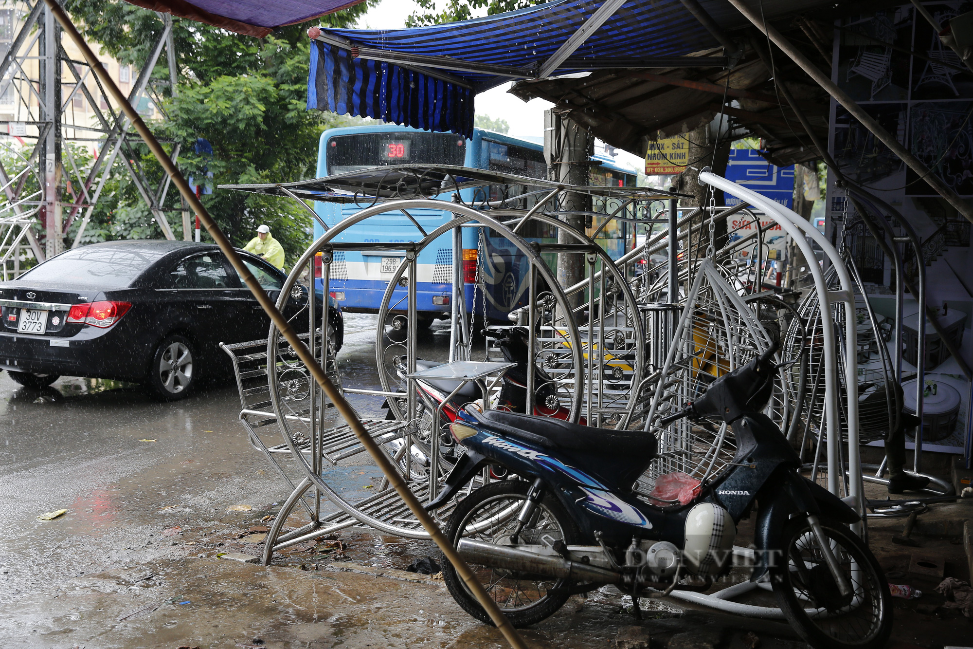 Hà Nội: Phố Tam Trinh đang bị xâm lấn nghiêm trọng - Ảnh 7.