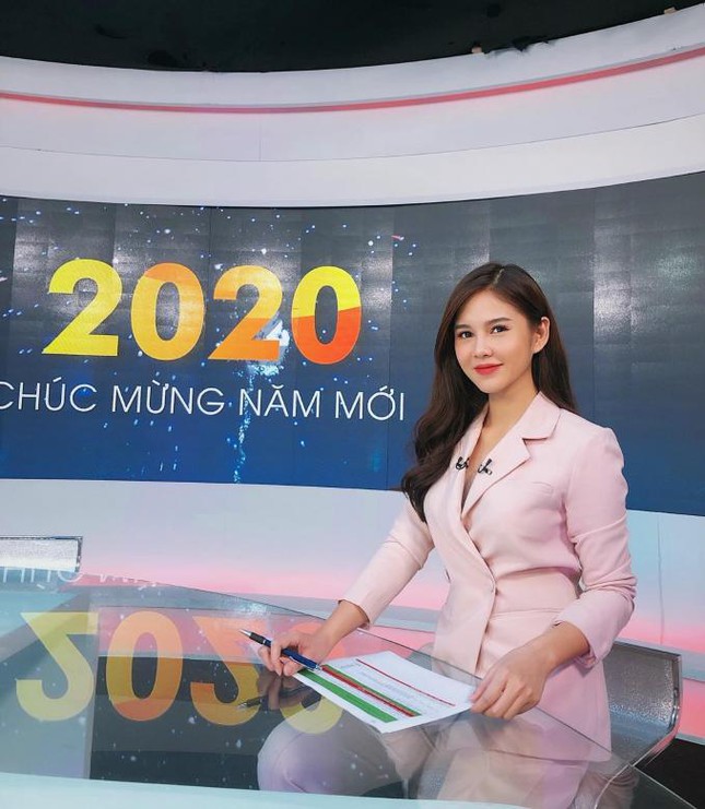 Thu Hoài chấp nhận &quot;gạch đá&quot; của khán giả để diễn trọn vai trong Mùa hoa tìm lại - Ảnh 8.