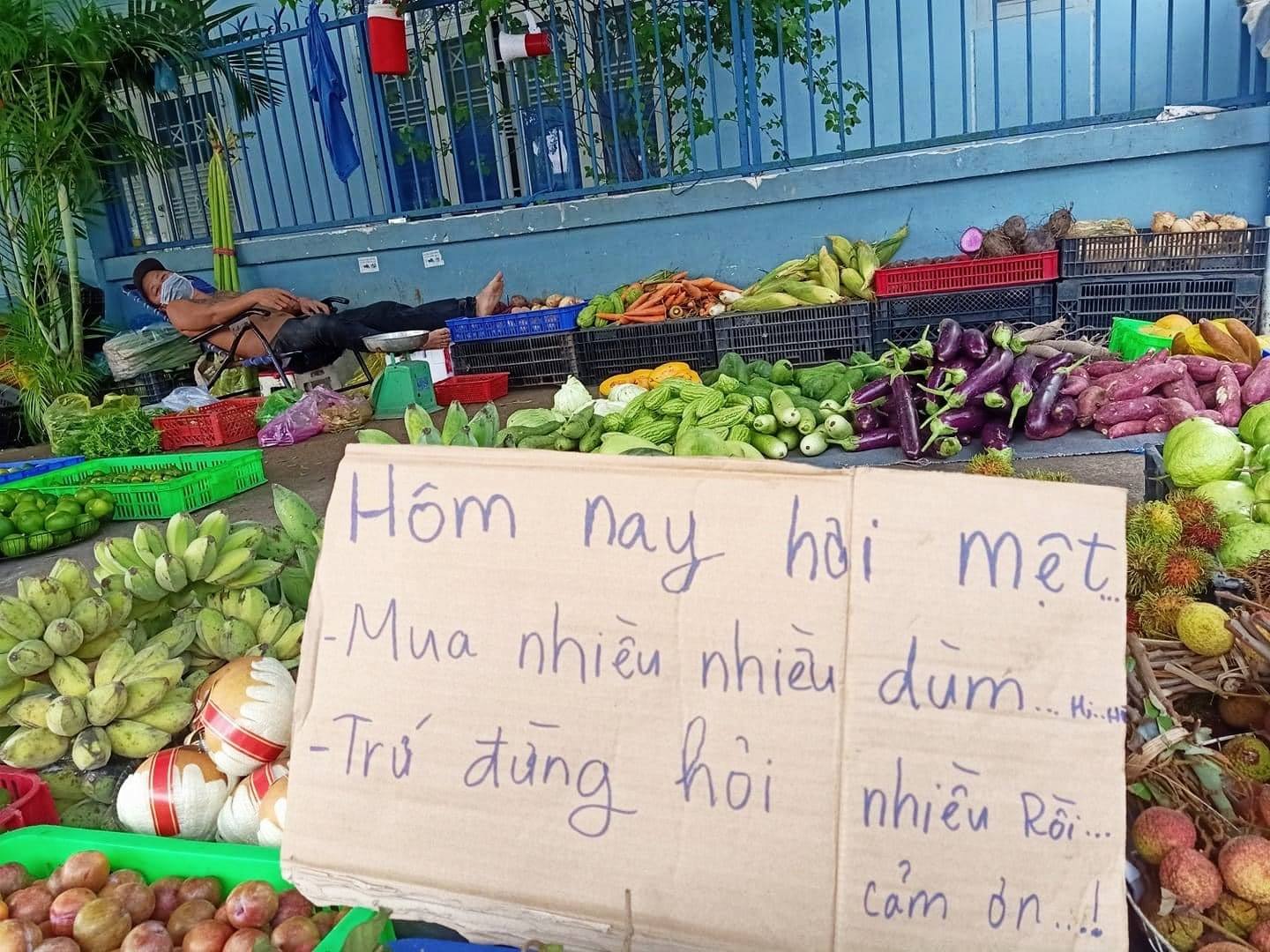 Anh bán rau khiến MXH dậy sóng: Rau muống đột biến 5 tỷ/bó nhưng sẵn sàng mang cho những người khó khăn - Ảnh 6. Anh bán rau khiến MXH dậy sóng: Rau muống đột biến 5 tỷ/bó nhưng sẵn sàng mang cho những người khó khăn - Ảnh 6.