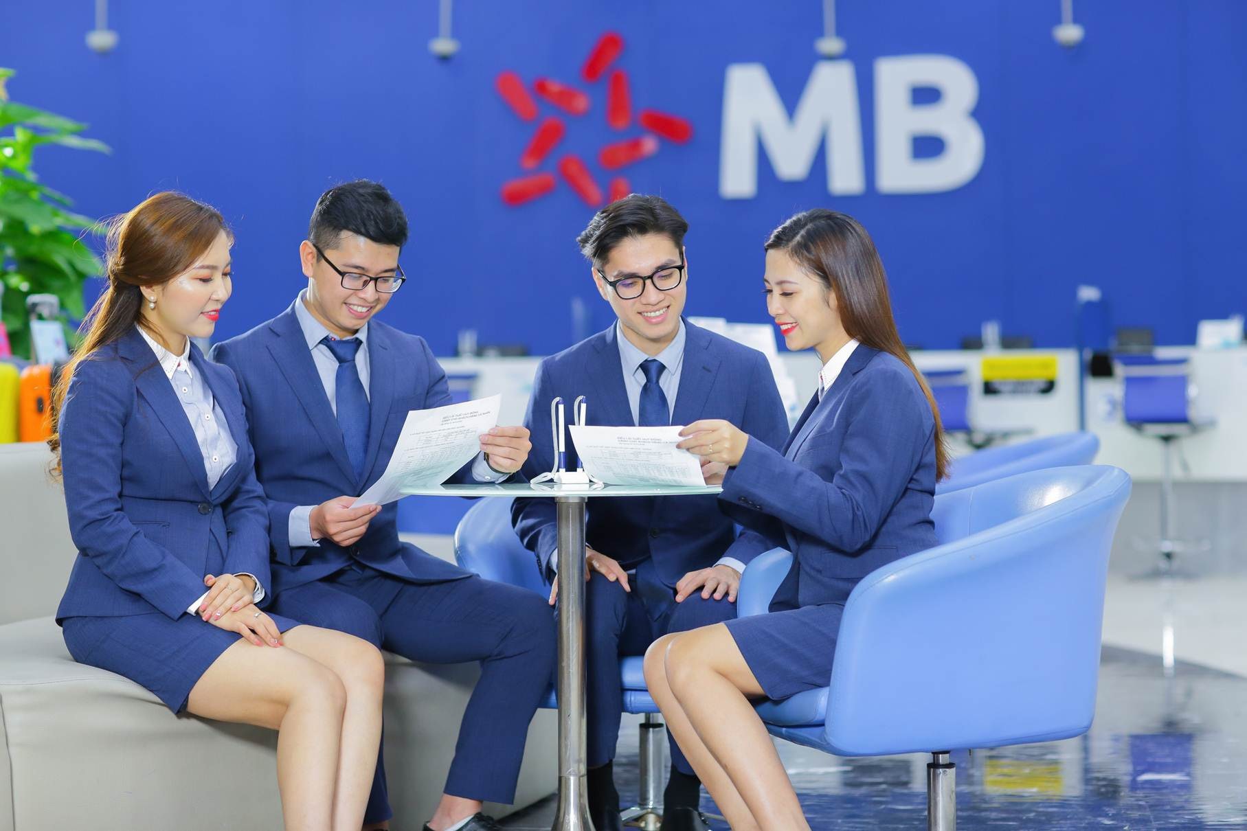 Có ngân hàng được nới room tăng trưởng tín dụng lên 17,4%, doanh nghiệp “thở phào”  - Ảnh 3.