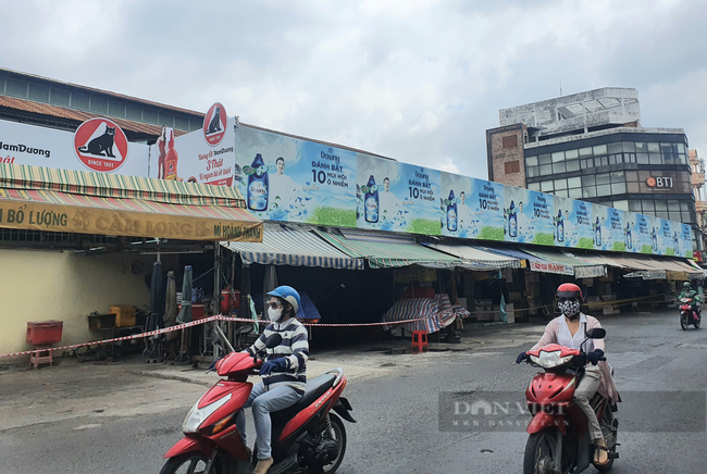 TP.HCM: Nhiều chợ truyền thống bán rau củ, thịt cá trở lại - Ảnh 3.