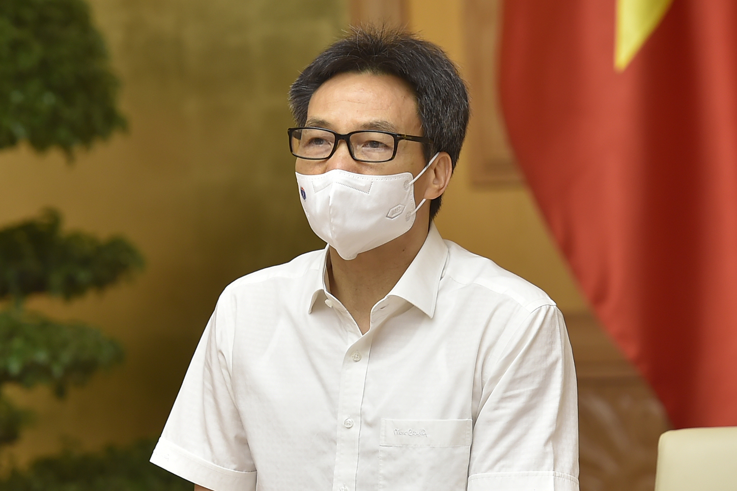 Phó Thủ tướng Vũ Đức Đam: &quot;Hai mũi giáp công&quot;, từng bước làm sạch Covid-19 - Ảnh 1.