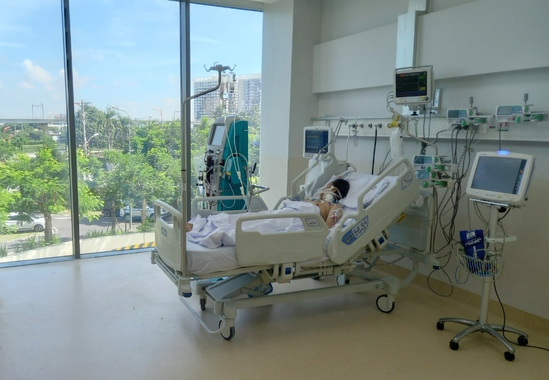 Chuyên gia cảnh báo người dân không tích trữ bất cứ loại thuốc, thiết bị y tế nào khi F0, F1 cách ly tại nhà - Ảnh 2.
