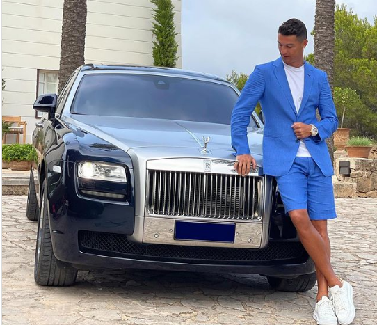 Đăng thông điệp ẩn ý, Ronaldo khiến CĐV Juve sốt sắng - Ảnh 1.