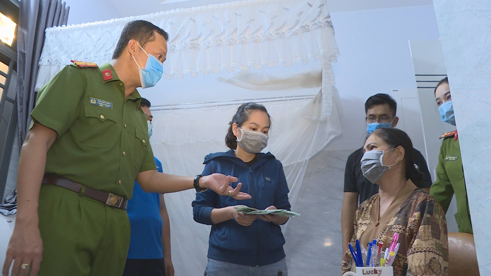 Gian nan triệt phá đường dây số đề lớn nhất Đắk Lắk từ trước đến nay - Ảnh 3.