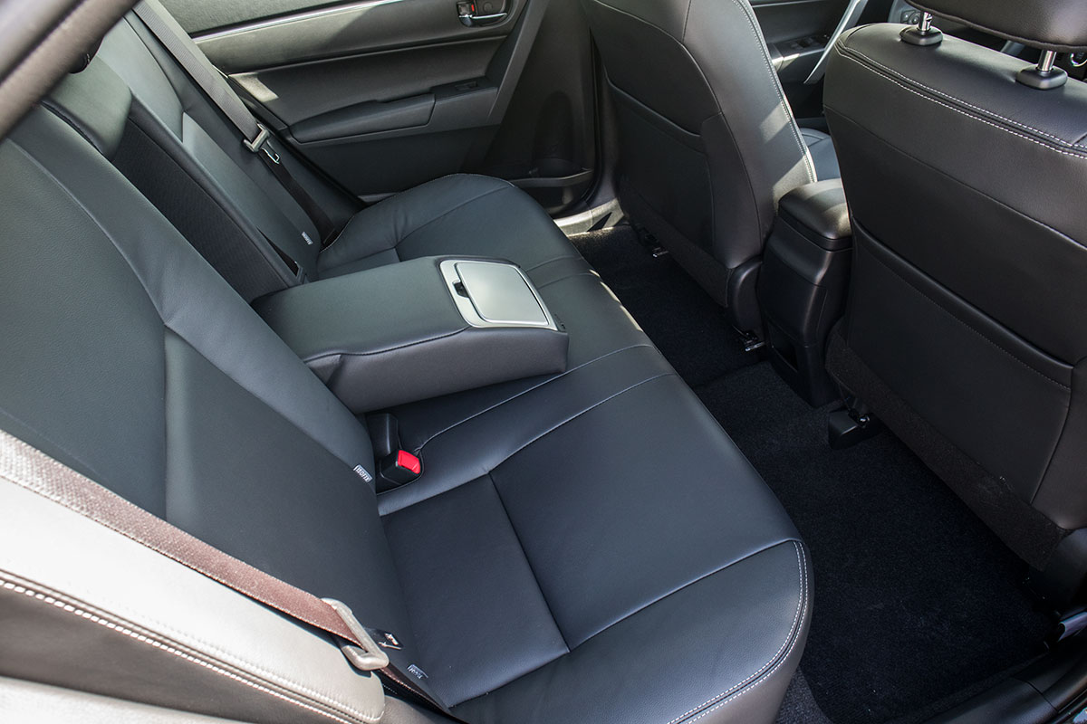 Toyota Corolla Altis đã quá lỗi thời, cũ kỹ và già nua! - Ảnh 3.