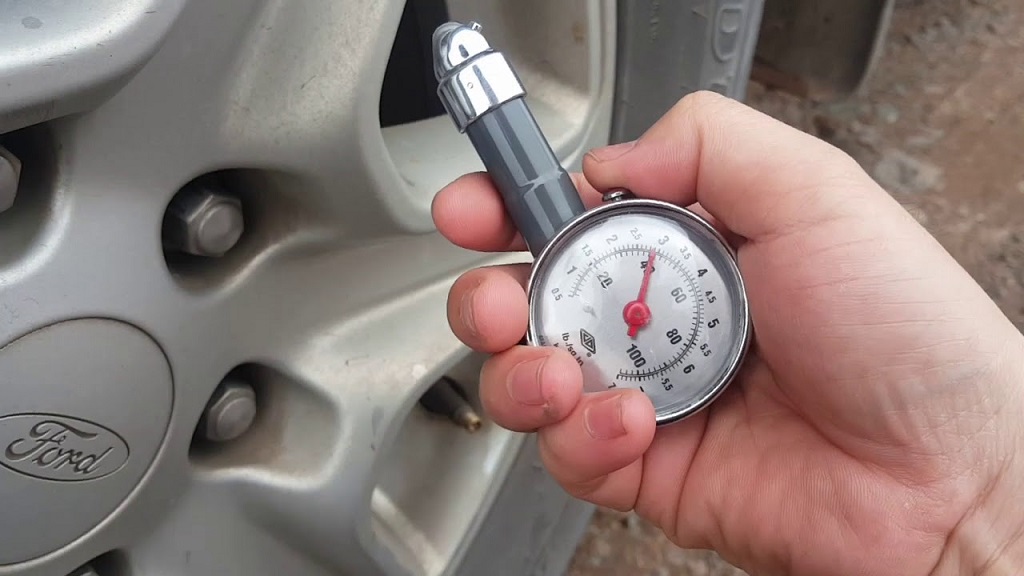 Vai trò của áp suất lốp đối với sự vận hành của xe - Ảnh 2.