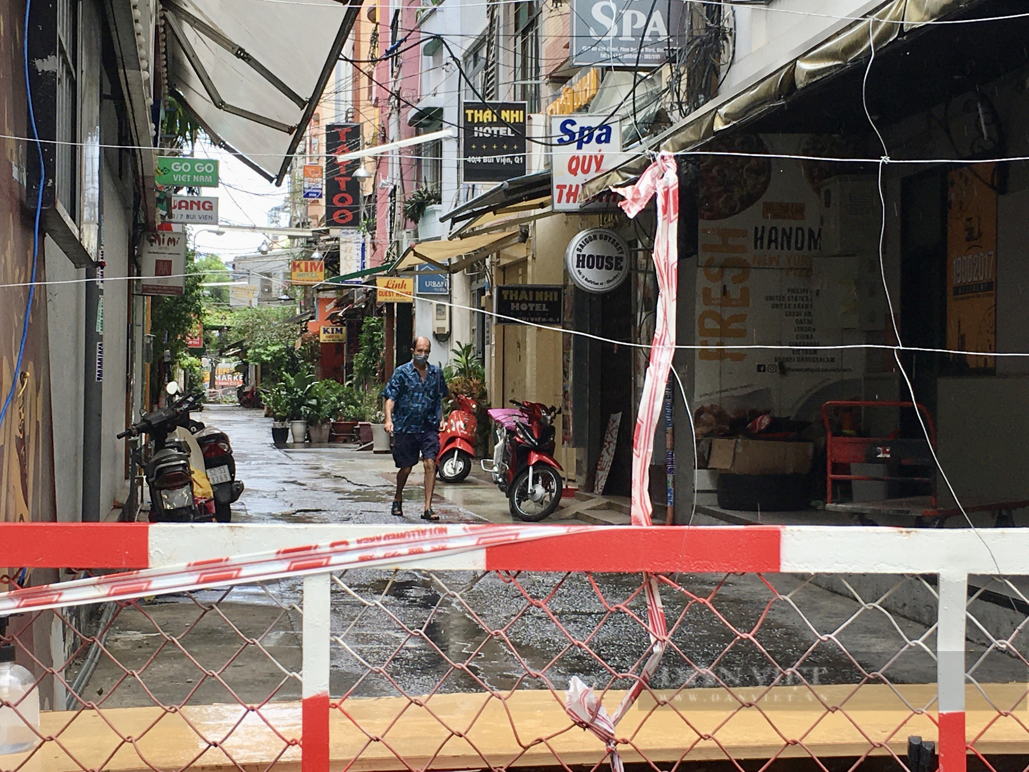 Hẻm Sài Gòn những ngày phong tỏa - Ảnh 12.