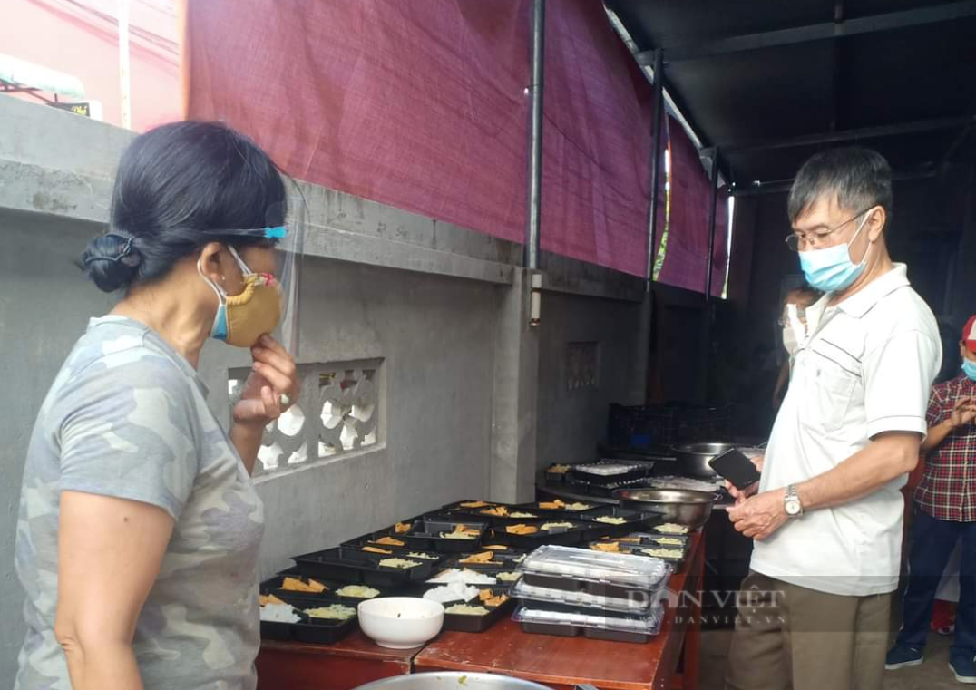 Đồng Nai: Bếp ăn đỏ lửa mỗi ngày nấu cơm ngon hỗ trợ tuyến đầu chống dịch - Ảnh 2.