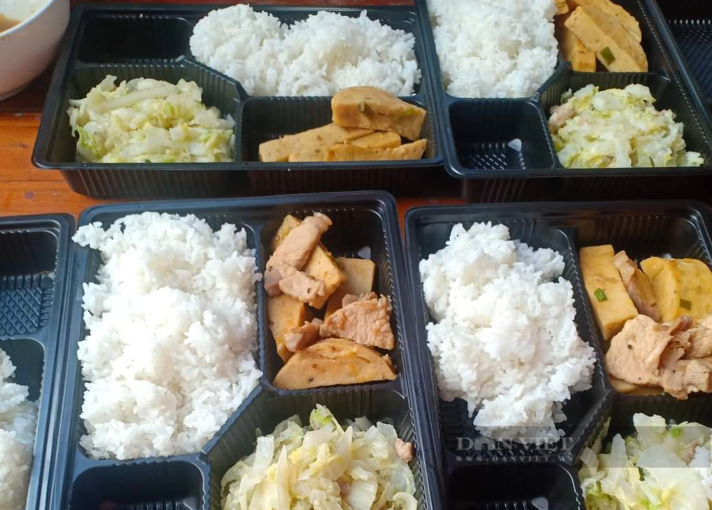 Đồng Nai: Bếp ăn đỏ lửa mỗi ngày nấu cơm ngon hỗ trợ tuyến đầu chống dịch - Ảnh 4.
