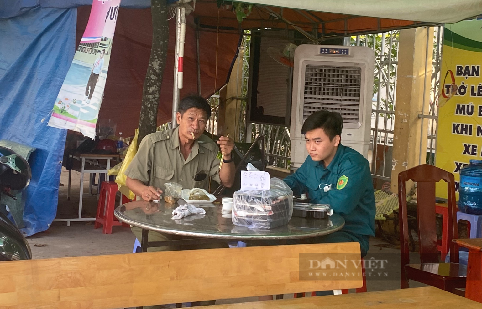 Đồng Nai: Bếp ăn đỏ lửa mỗi ngày nấu cơm ngon hỗ trợ tuyến đầu chống dịch - Ảnh 5.