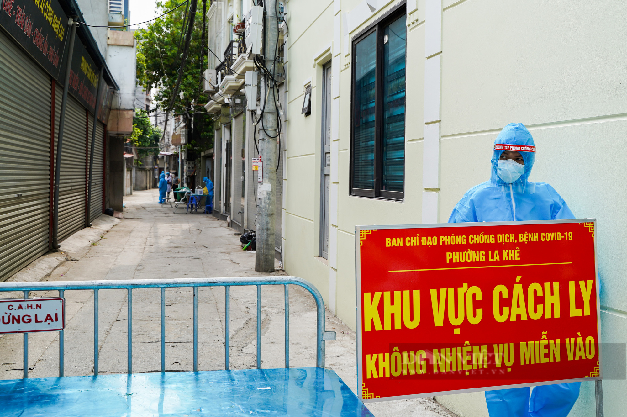 Hà Nội có 64 ca dương tính SARS-CoV-2 trong ngày, có người bán hàng ở chợ, đi tập thể dục chưa rõ nguồn lây - Ảnh 3.