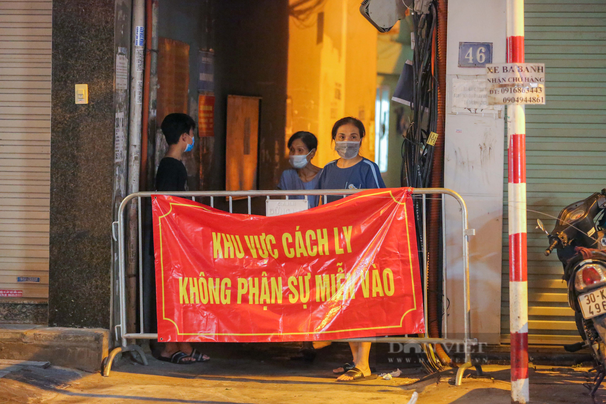 Hà Nội có 64 ca dương tính SARS-CoV-2 trong ngày, có người bán hàng ở chợ, đi tập thể dục chưa rõ nguồn lây - Ảnh 2.