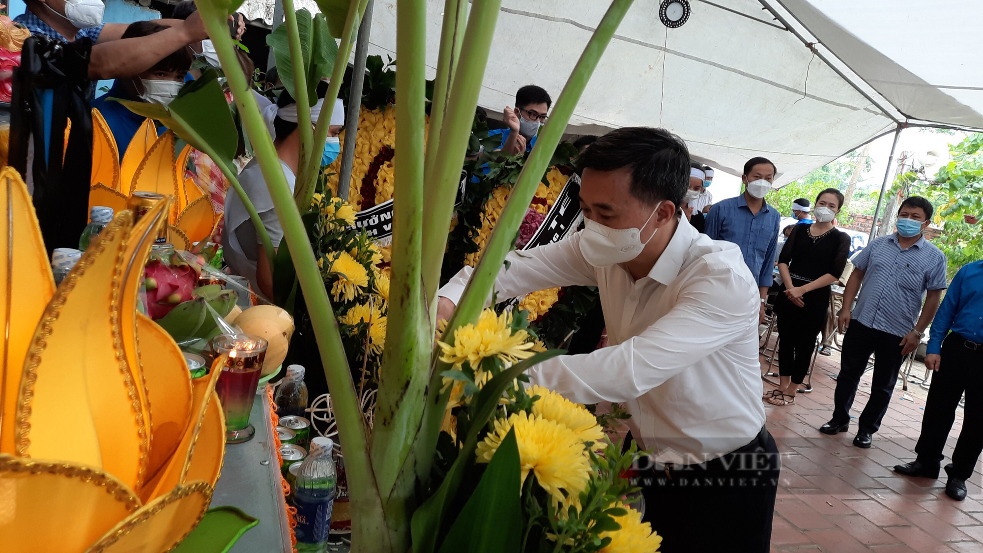 Xót xa nữ sinh viên ĐH Kỹ thuật Y tế Hải Dương không thể về chịu tang cha vì đang chống dịch tại TP.HCM - Ảnh 7.