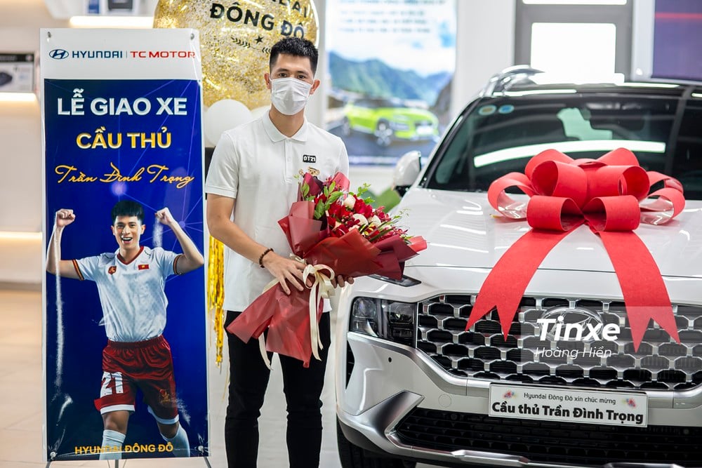 Bóc giá siêu xe của sao ĐT Việt Nam: Bùi Tiến Dũng bằng tất cả cộng lại - Ảnh 3.