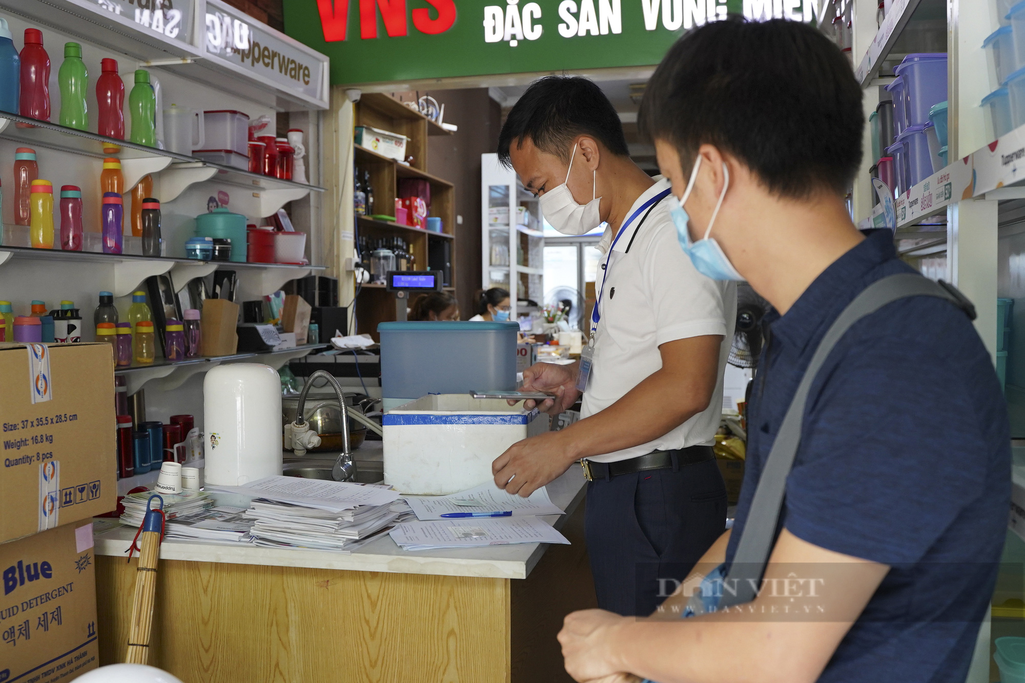 Người đàn ông ra ngoài tập thể dục bỏ chạy bất thành khi gặp lực lượng chức năng - Ảnh 11.