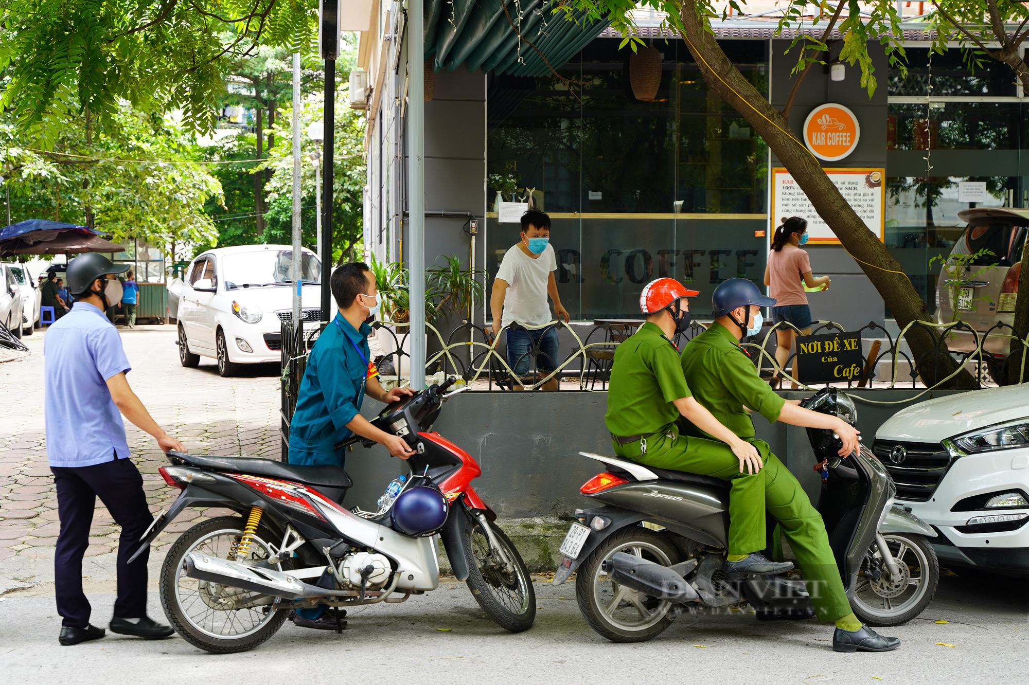 Người đàn ông ra ngoài tập thể dục bỏ chạy bất thành khi gặp lực lượng chức năng - Ảnh 12.