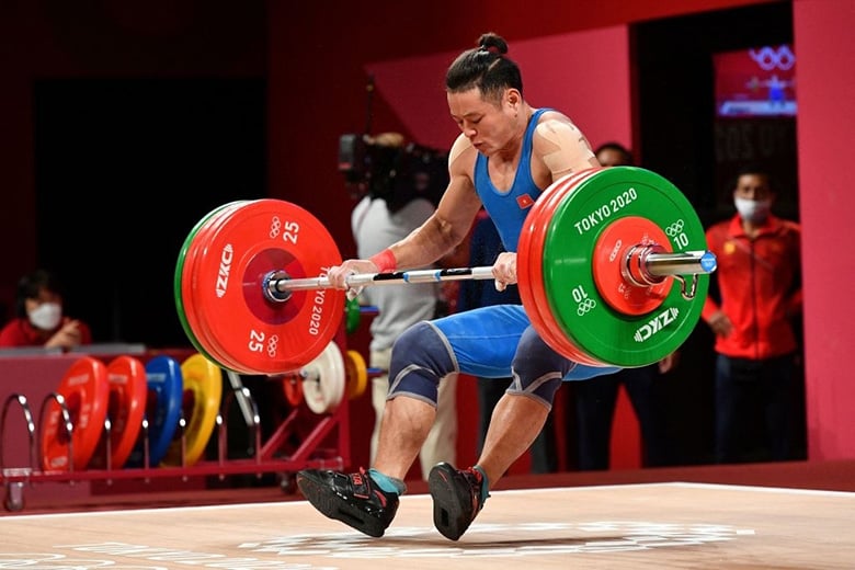 Olympic Tokyo 2020: Sau thất bại, Thạch Kim Tuấn được vợ yêu &quot;gọi về nhà&quot; - Ảnh 1.
