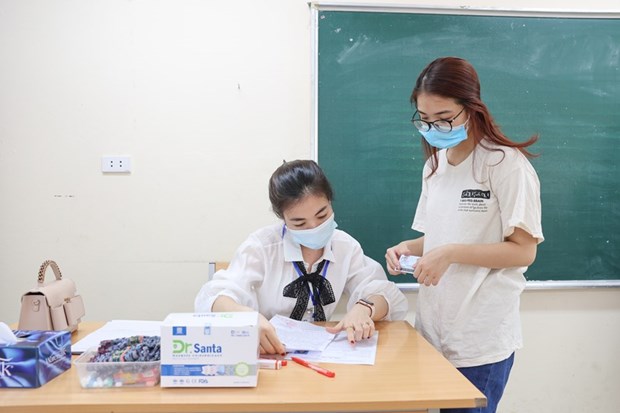 Bộ GD-ĐT điều chỉnh lịch xét tuyển đại học năm 2021  - Ảnh 1.