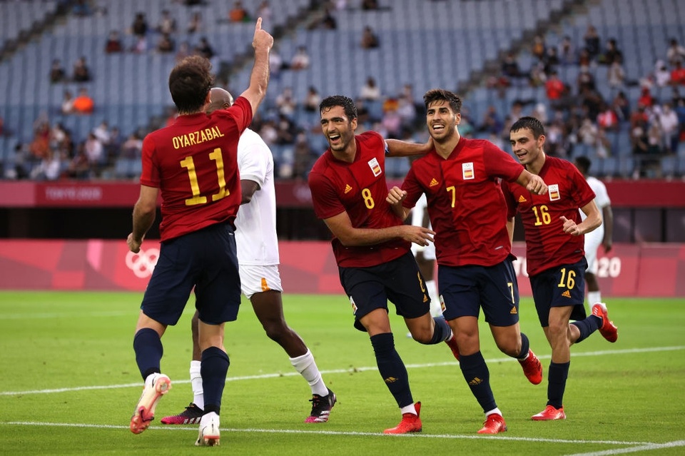 Hình ảnh dàn sao Olympic Tây Ban Nha đả bại Bờ Biển Ngà sau 120 phút thi đấu - Ảnh 5.