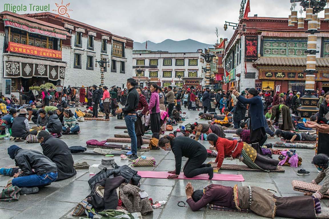 Du lịch tâm linh: Lhasa - Điểm đến ở độ cao 3.700m của hàng nghìn du khách - Ảnh 3.