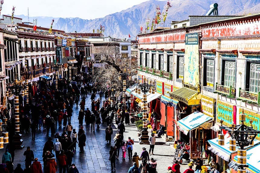 Du lịch tâm linh: Lhasa - Điểm đến ở độ cao 3.700m của hàng nghìn du khách - Ảnh 7.