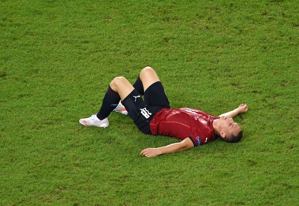 Tiền đạo CH Czech san bằng thành tích của Ronaldo ở Euro 2020 - Ảnh 7.