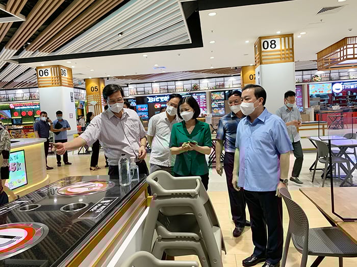 Hà Nội chỉ đạo &quot;nóng&quot; xử  lý nghiêm các trường hợp lơ là chống dịch - Ảnh 2.