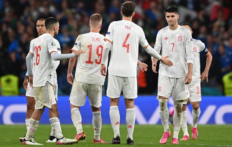 Dàn sao Tây Ban Nha sụp đổ khi thua Italy trên chấm 11 m - Ảnh 7.