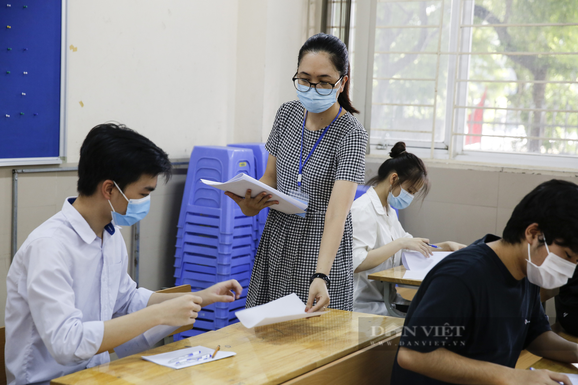 Vội vã đến điểm thi, thí sinh quên mang cả chứng minh thư - Ảnh 7.