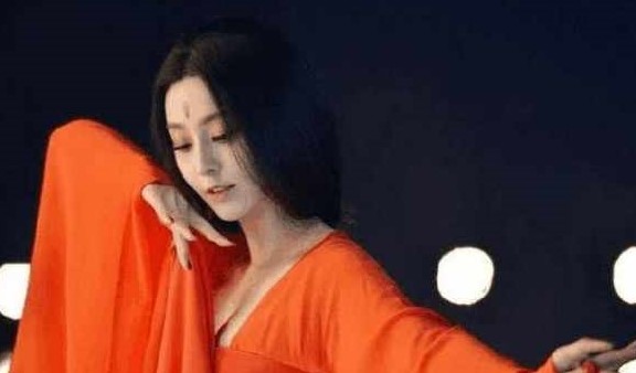 'Mật báo' cân nặng của Dương Quý Phi 'dậy sóng' cư dân mạng: Đầy đặn mới đẹp, nhưng phải là 'khối thịt hiểu chuyện' - Ảnh 1.