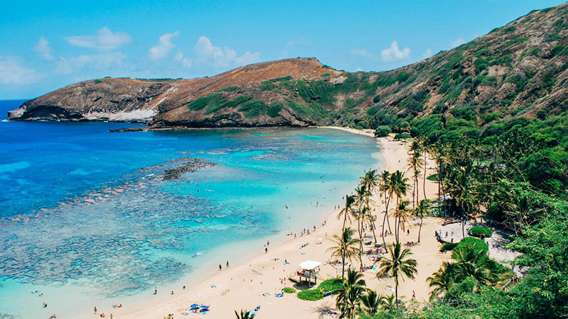 Mỹ: Hawaii quá tải du khách, khiến giới chức phải có động thái lạ - Ảnh 2.