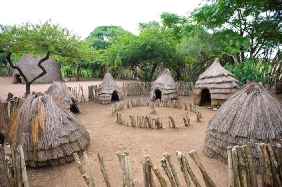 Nam Phi: Cách kiểm tra trinh tiết của bộ tộc Zulu với phụ nữ, đàn ông gây tranh cãi trong khoa học - Ảnh 3.
