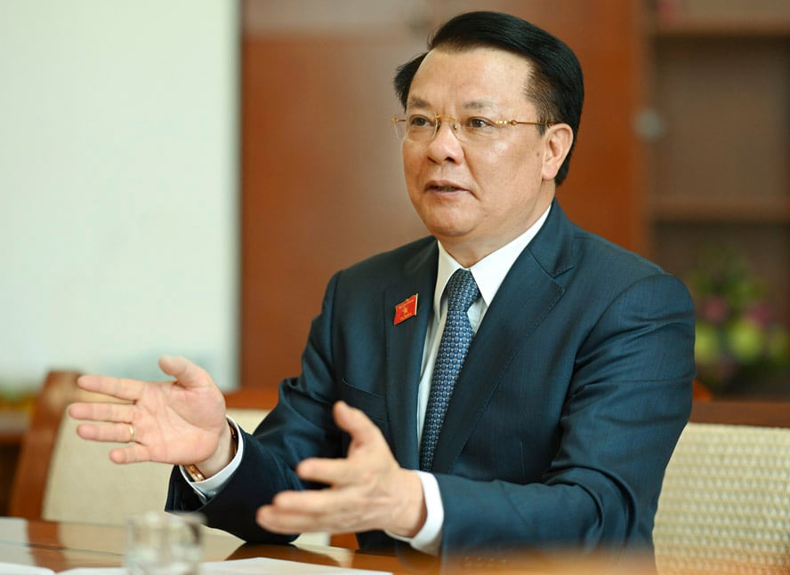 Bí thư Hà Nội: Gia cố toàn bộ biện pháp phòng chống, sẵn sàng &quot;4 tại chỗ&quot; khi dịch diễn biến xấu - Ảnh 1.