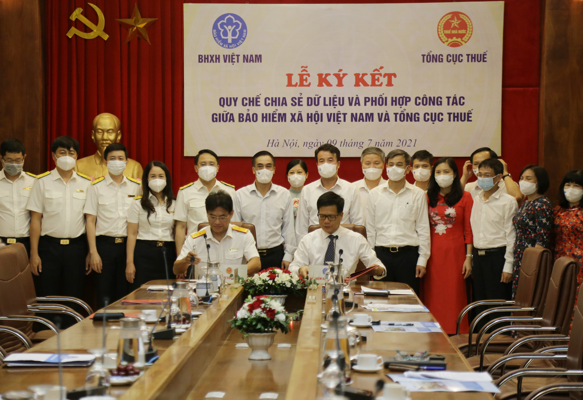 Dữ liệu thuế và BHXH sẽ &quot;thông suốt&quot; với nhau - Ảnh 1.