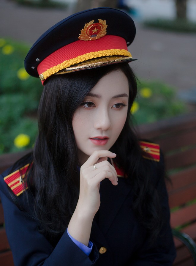 “Bóng hồng” thủ khoa có nhan sắc đỉnh cao, thành tích dài cả trang A4 - Ảnh 10.