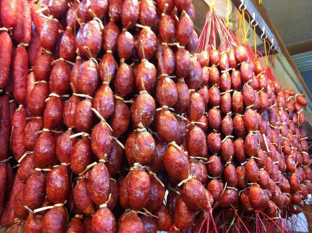Ở An Giang có thứ đặc sản tên đã lạ đọc méo cả mồm mà nguyên liệu làm ra nó lại càng lạ hơn - Ảnh 4.