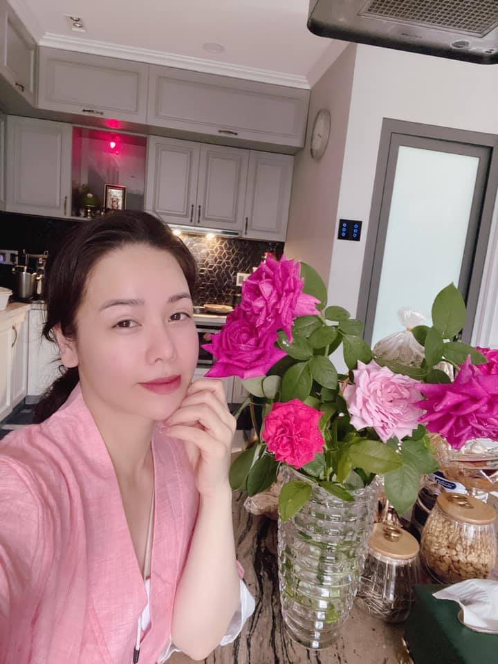 Biệt thự &quot;khủng&quot; của Nhật Kim Anh gây &quot;choáng&quot; vì hóa vườn rau xanh mướt, đắt giá - Ảnh 10.