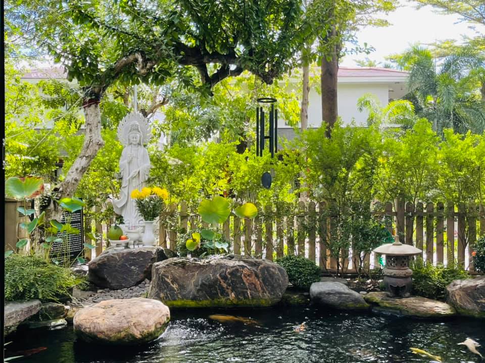 Biệt thự &quot;khủng&quot; của Nhật Kim Anh gây &quot;choáng&quot; vì hóa vườn rau xanh mướt, đắt giá - Ảnh 7.