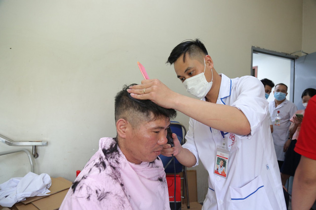 Chiến lược phòng chống dịch Covid-19 thay đổi thế nào để ứng phó với biến thể Delta nguy hiểm?  - Ảnh 4.