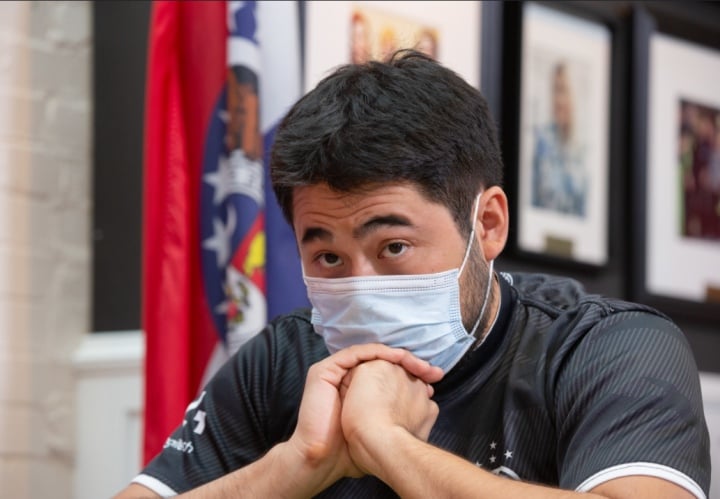 Lê Quang Liêm cầm hòa &quot;vua cờ chớp&quot; Hikaru Nakamura  - Ảnh 1.
