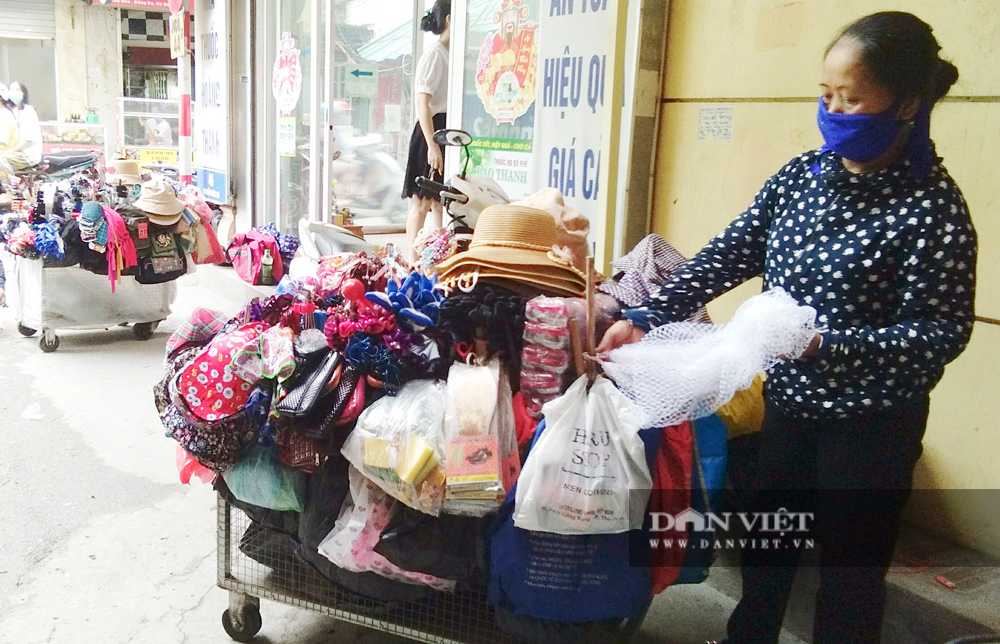 Hà Nội: Rà soát, bố trí nơi ở tạm thời cho người lao động ngoại tỉnh gặp khó khăn do Covid-19 - Ảnh 1.
