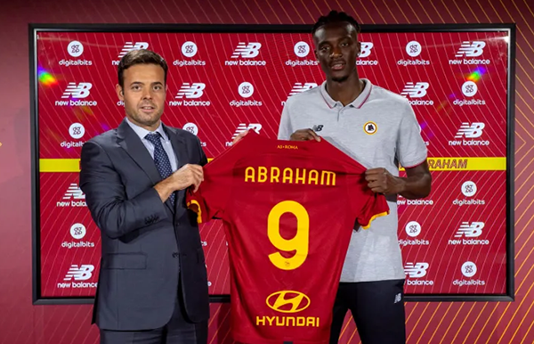 Abraham là chân sút mới của Mourinho. Ảnh: Roma.