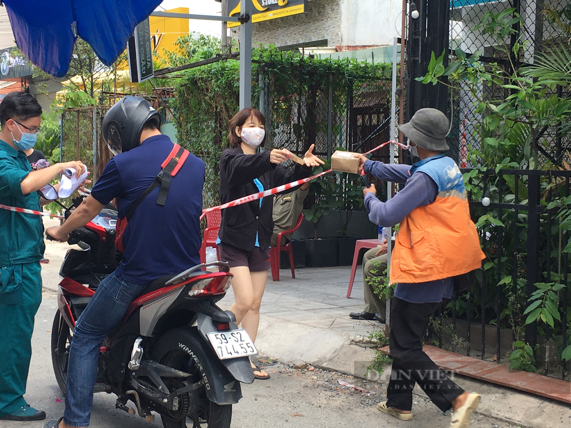 TP.HCM: Lúng túng tìm nguyên nhân vì sao số ca mắc cộng đồng tăng vọt - Ảnh 4.